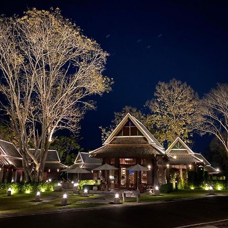 Ruean Racha Hotel Chiang Mai Exterior photo