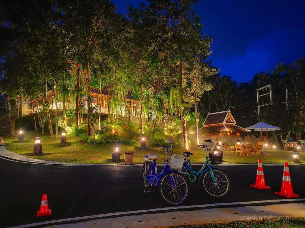 Ruean Racha Hotel Chiang Mai Exterior photo