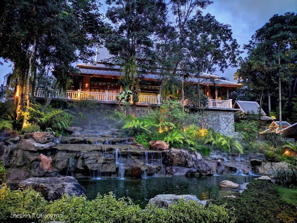 Ruean Racha Hotel Chiang Mai Exterior photo