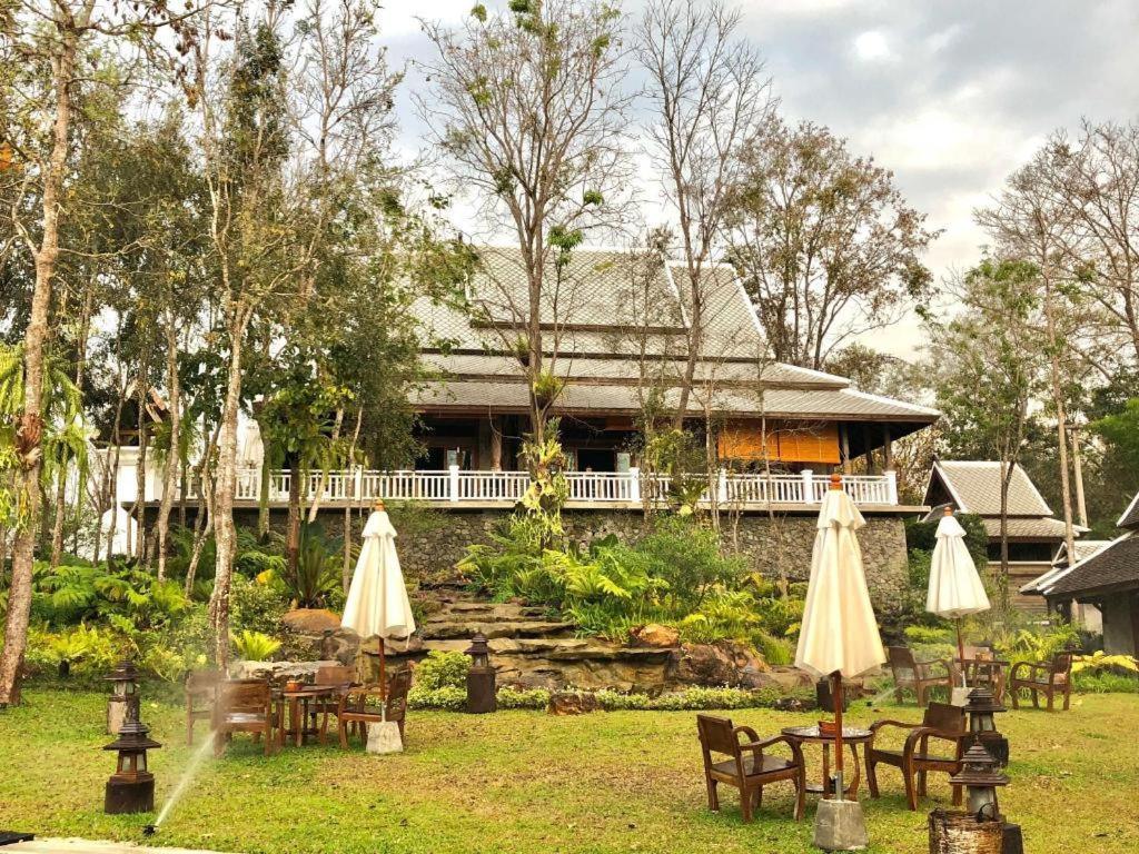 Ruean Racha Hotel Chiang Mai Exterior photo