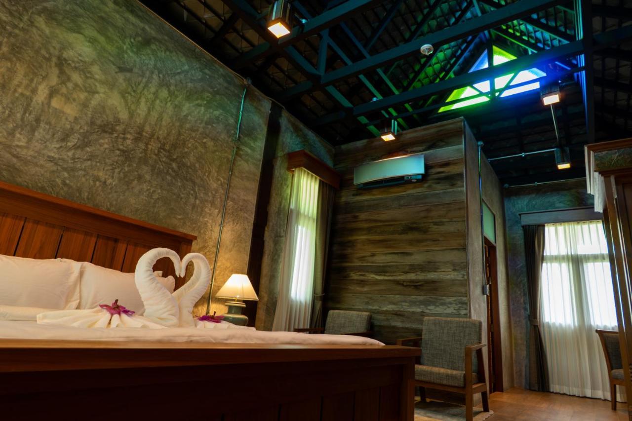Ruean Racha Hotel Chiang Mai Exterior photo