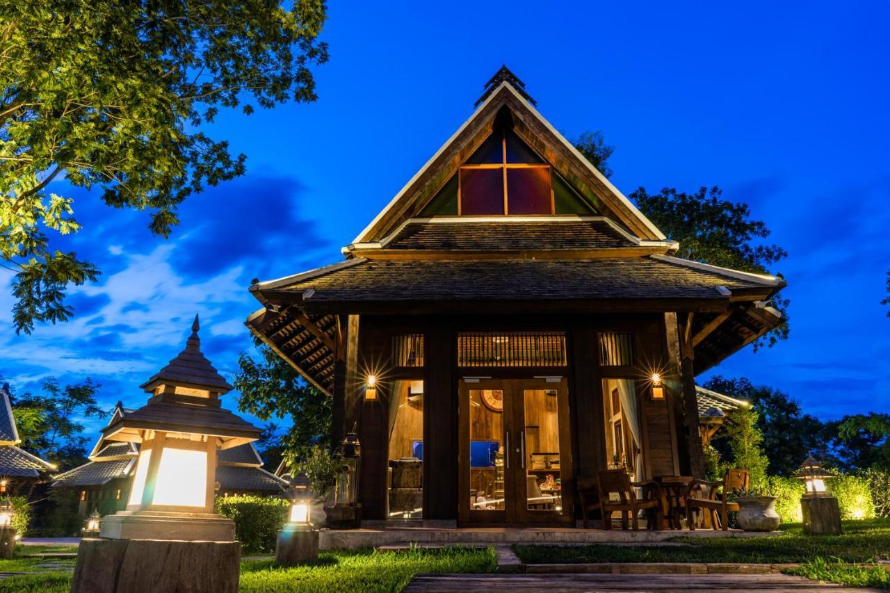 Ruean Racha Hotel Chiang Mai Exterior photo
