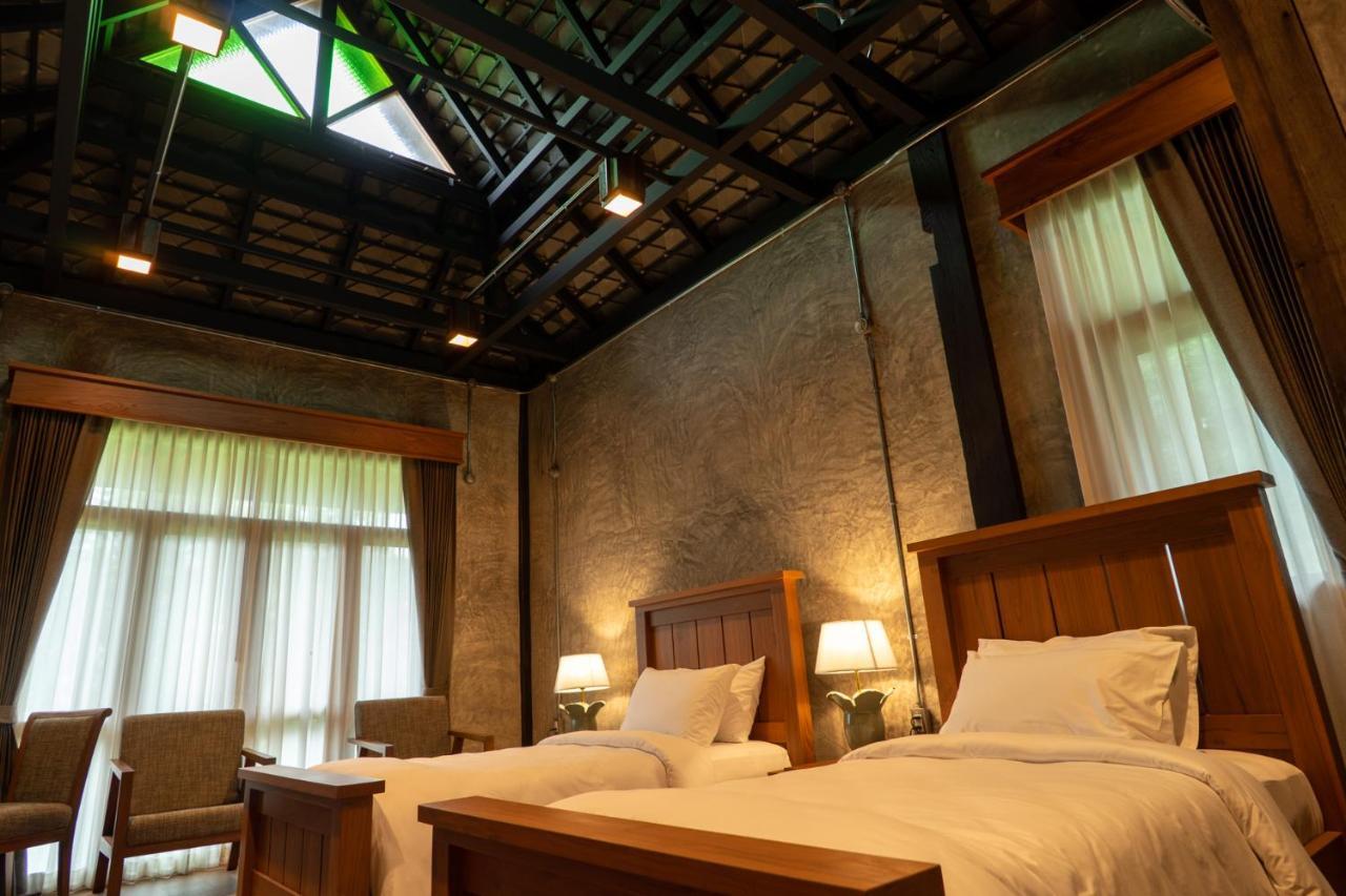Ruean Racha Hotel Chiang Mai Exterior photo