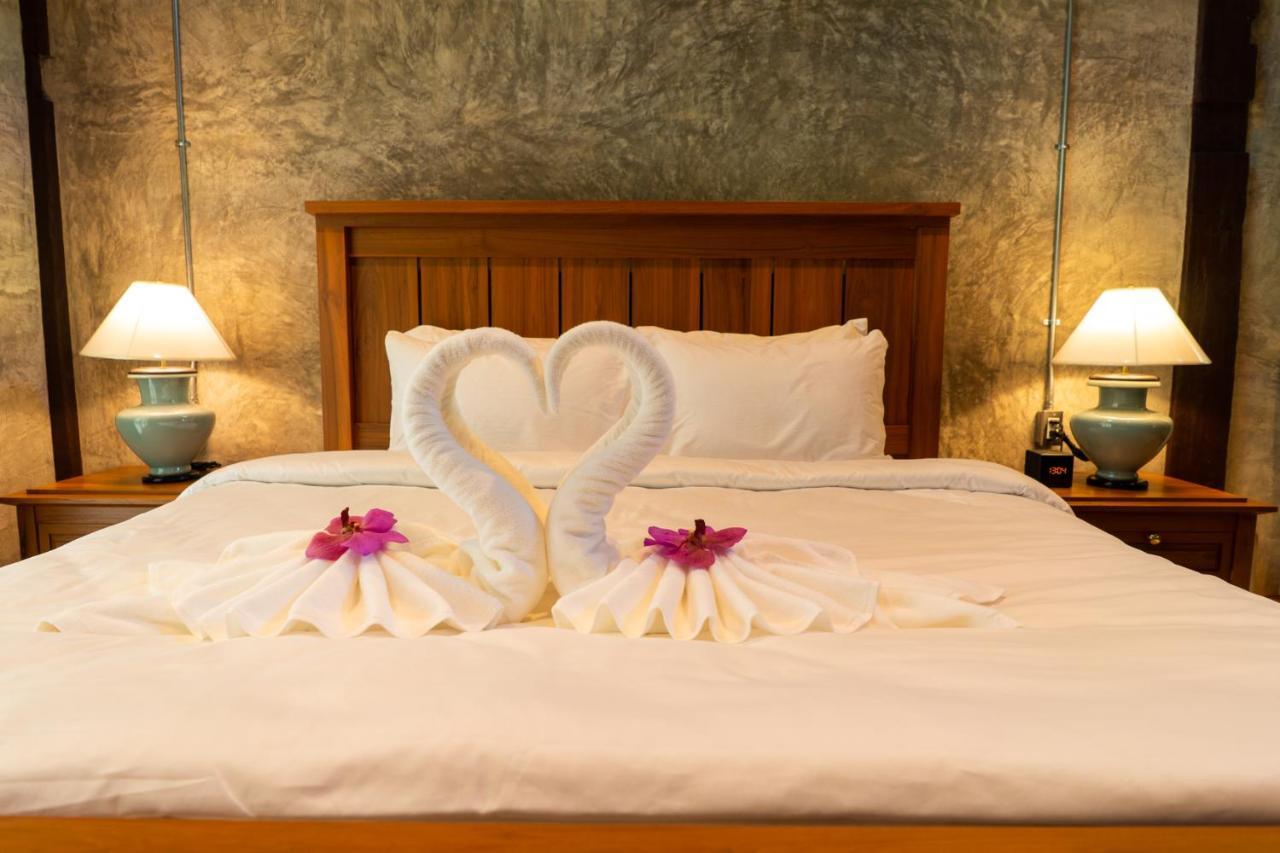 Ruean Racha Hotel Chiang Mai Exterior photo
