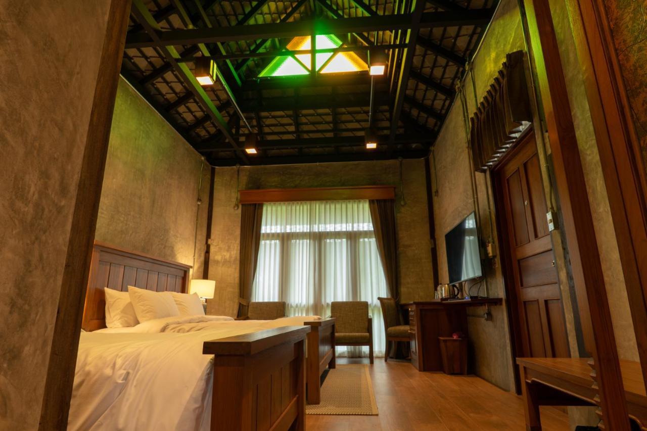 Ruean Racha Hotel Chiang Mai Exterior photo