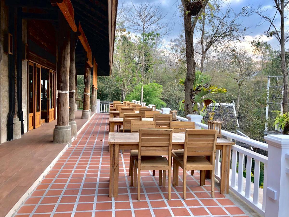 Ruean Racha Hotel Chiang Mai Exterior photo