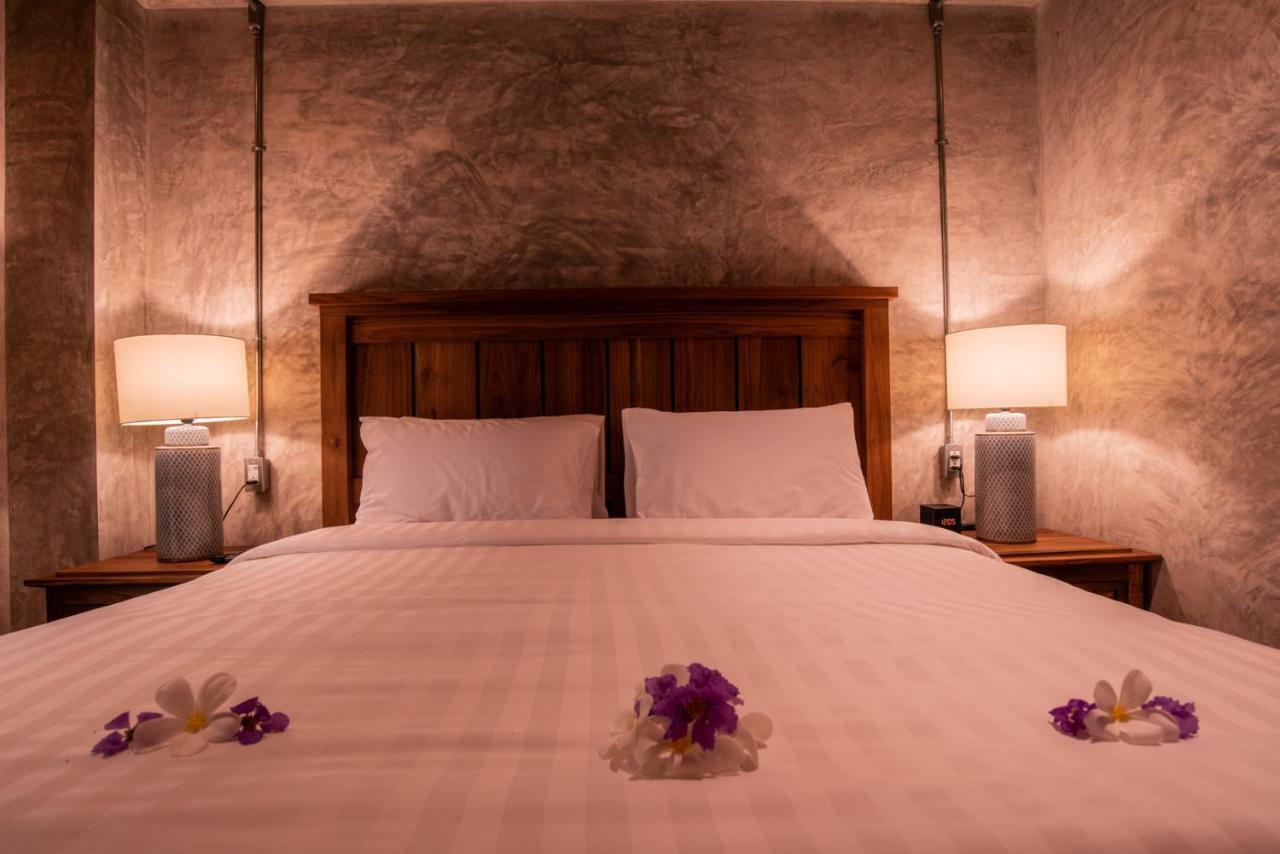 Ruean Racha Hotel Chiang Mai Exterior photo