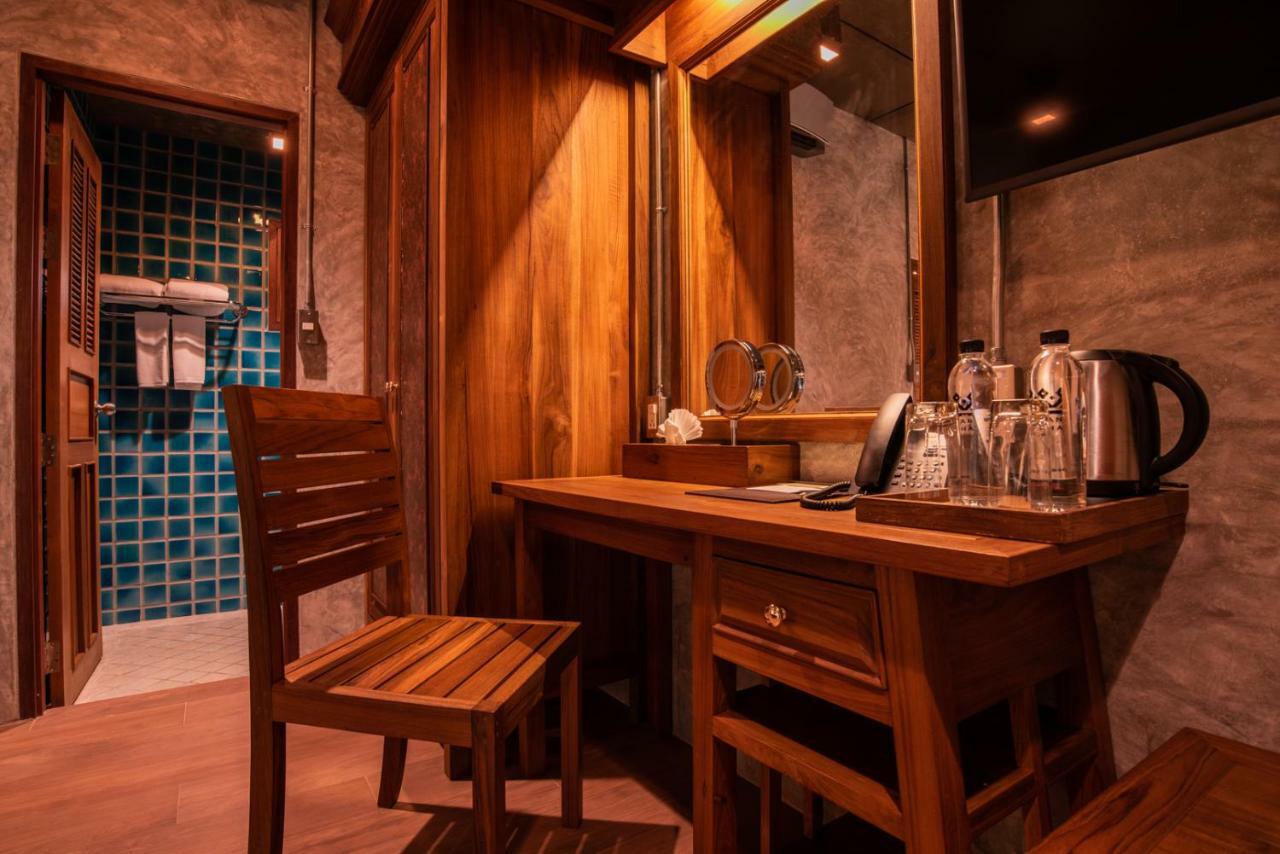 Ruean Racha Hotel Chiang Mai Exterior photo