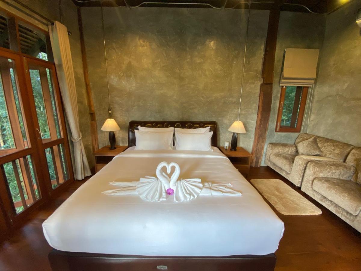 Ruean Racha Hotel Chiang Mai Exterior photo